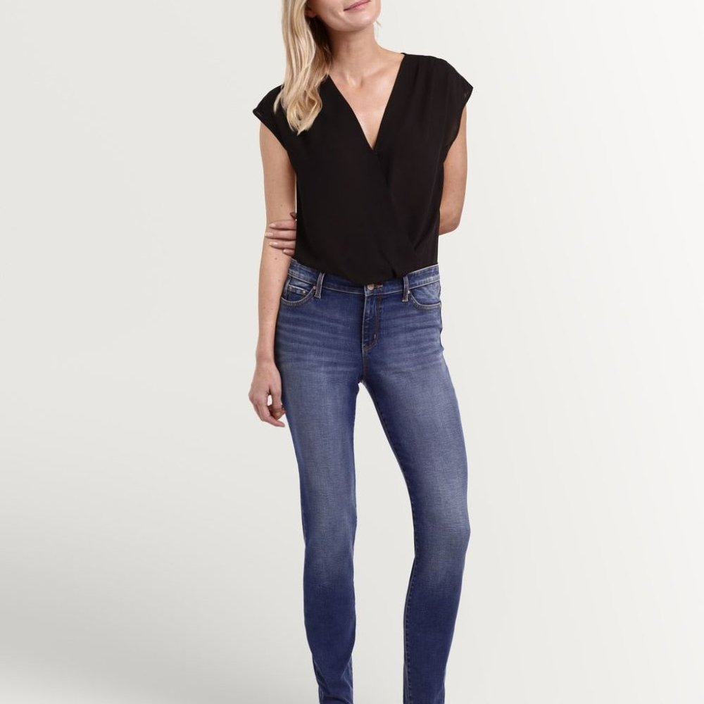 Reitmans Short Sleeve Wrap Neckline Bodysuit Medium Black